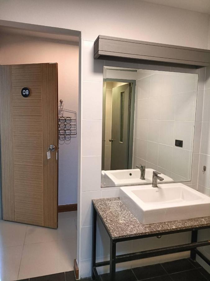 Soft Dormtel Jedyod ซอฟ ดอรมเทล 7 ยอด Pansiyon Chiang Mai Dış mekan fotoğraf