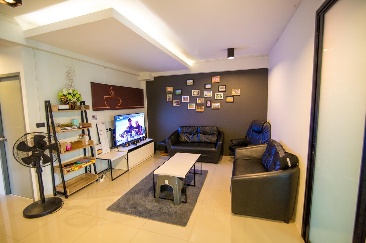 Soft Dormtel Jedyod ซอฟ ดอรมเทล 7 ยอด Pansiyon Chiang Mai Dış mekan fotoğraf